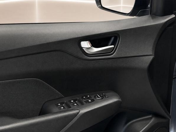 Hyundai Solaris II с пробегом 2017 года, цена 1 245 000 рублей, 85000 км, седан, Автокод Объявления