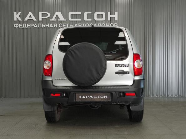 Chevrolet Niva I Рестайлинг с пробегом 2017 года, цена 670 000 рублей, 133984 км, внедорожник, Автокод Объявления
