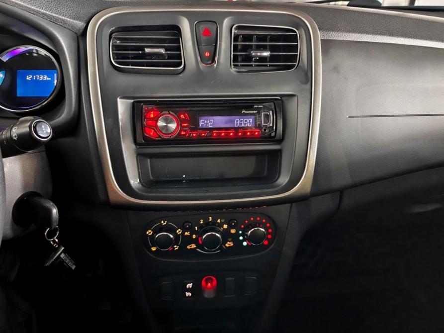Renault Sandero II Москва  - изображение 14