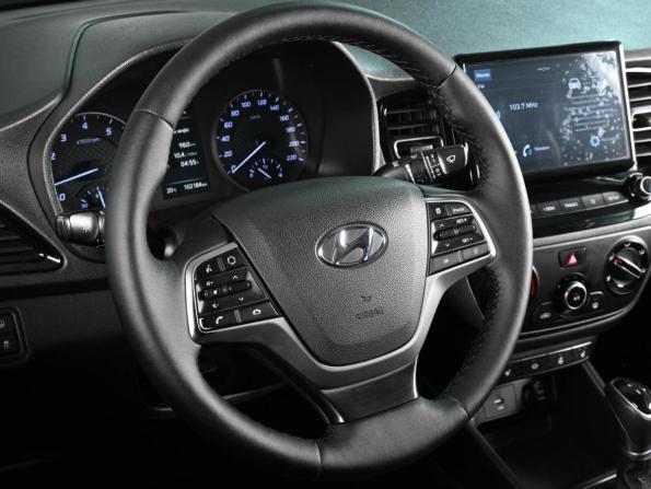 Hyundai Solaris II Рестайлинг с пробегом 2021 года, цена 1 360 000 рублей, 102180 км, седан, Автокод Объявления