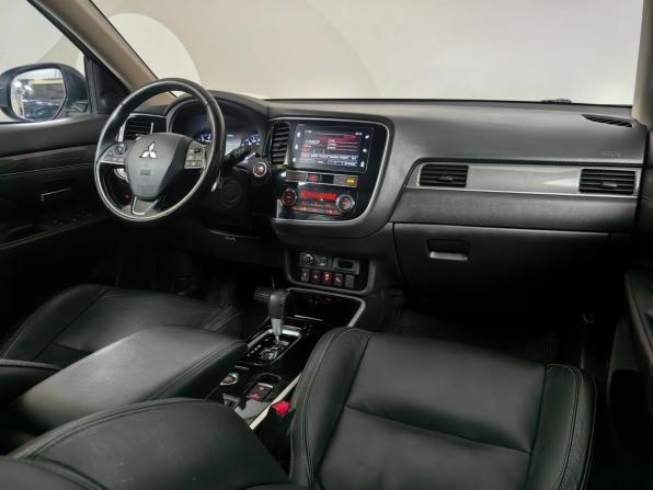 Mitsubishi Outlander III Рестайлинг 3 с пробегом 2019 года, цена 2 399 000 рублей, 219194 км, внедорожник, Автокод Объявления