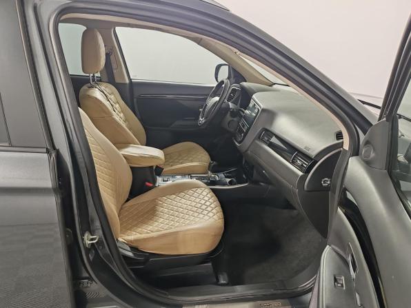 Mitsubishi Outlander III Рестайлинг 3 с пробегом 2019 года, цена 1 599 000 рублей, 258083 км, внедорожник, Автокод Объявления