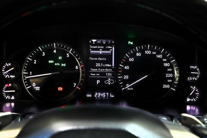 Lexus LX III Рестайлинг 2 с пробегом 2018 года, цена 7 500 000 рублей, 234500 км, внедорожник, Автокод Объявления