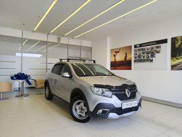 Renault Logan II Рестайлинг с пробегом 2020 года, цена 980 000 рублей, 120000 км, седан, Автокод Объявления