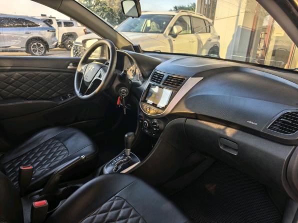 Hyundai Solaris I с пробегом 2013 года, цена 555 000 рублей, 249932 км, седан, Автокод Объявления