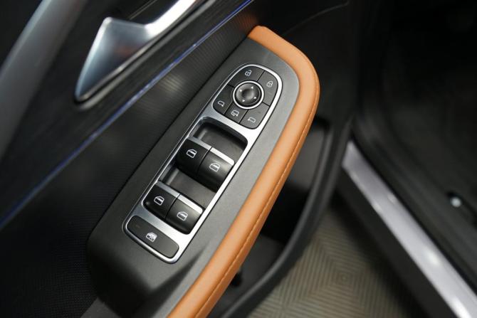 Omoda C5 I с пробегом 2022 года, цена 1 795 000 рублей, 53134 км, внедорожник, Автокод Объявления