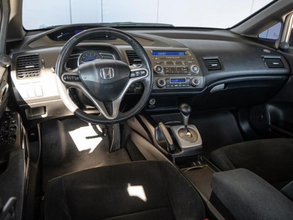 Honda Civic VIII Рестайлинг с пробегом 2009 года, цена 845 000 рублей, 394740 км, седан, Автокод Объявления