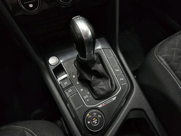 Volkswagen Tiguan II с пробегом 2018 года, цена 2 490 000 рублей, 134239 км, внедорожник, Автокод Объявления