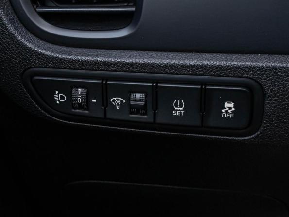 Kia Rio IV с пробегом 2019 года, цена 1 399 000 рублей, 87769 км, хэтчбек, Автокод Объявления