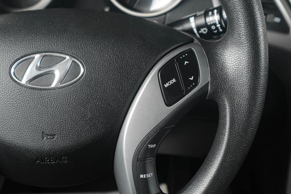 Hyundai Elantra V (MD) Рестайлинг Тюмень  - изображение 16