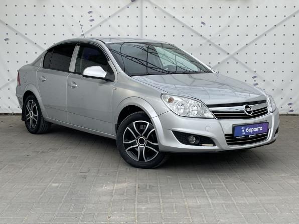Opel Astra H Рестайлинг с пробегом 2011 года, цена 600 000 рублей, 173960 км, седан, Автокод Объявления