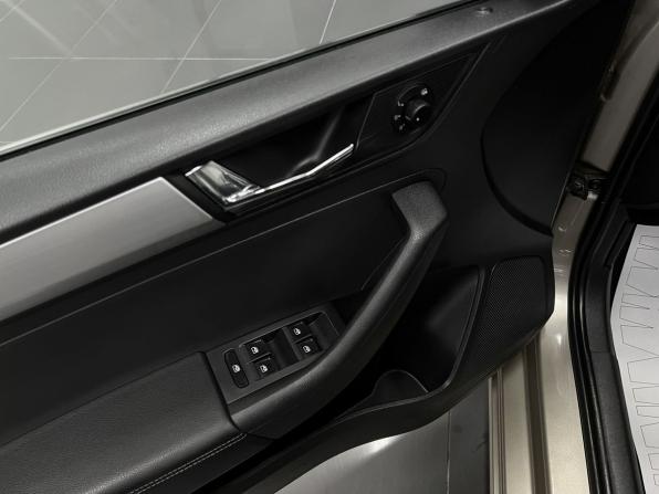 Skoda Rapid II с пробегом 2021 года, цена 1 595 000 рублей, 98979 км, лифтбек, Автокод Объявления