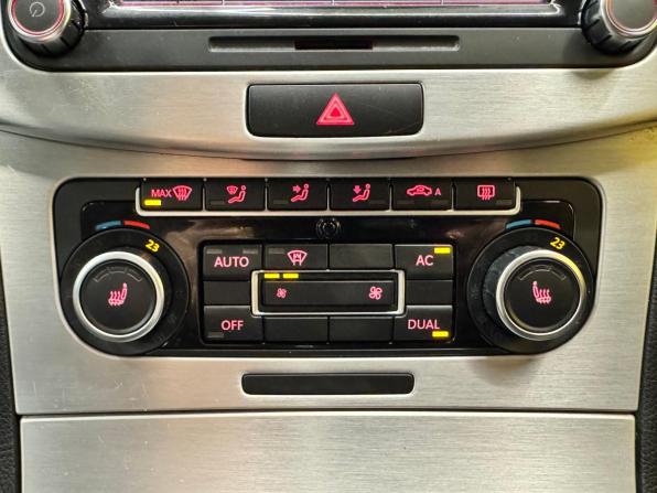 Volkswagen Passat B7 с пробегом 2011 года, цена 899 000 рублей, 209683 км, седан, Автокод Объявления