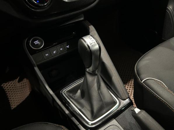 Renault Kaptur I Рестайлинг с пробегом 2021 года, цена 1 649 000 рублей, 96796 км, внедорожник, Автокод Объявления