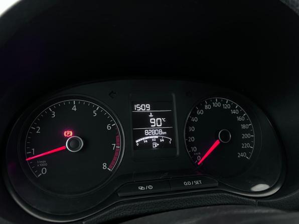 Volkswagen Polo V Рестайлинг с пробегом 2018 года, цена 950 000 рублей, 82806 км, седан, Автокод Объявления