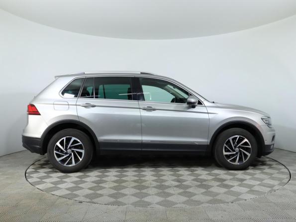 Volkswagen Tiguan II с пробегом 2018 года, цена 1 998 000 рублей, 125000 км, внедорожник, Автокод Объявления