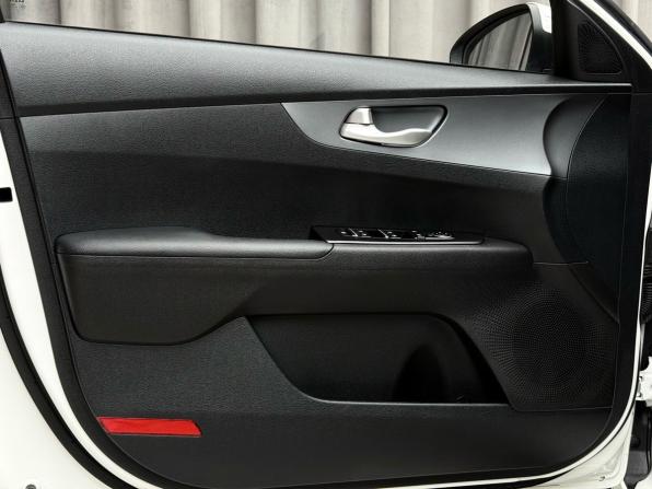 Kia K3 II (China Market) Рестайлинг с пробегом 2022 года, цена 1 829 000 рублей, 18000 км, седан, Автокод Объявления