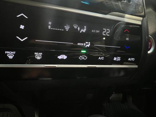 Honda Fit III с пробегом 2016 года, цена 990 000 рублей, 128449 км, хэтчбек, Автокод Объявления