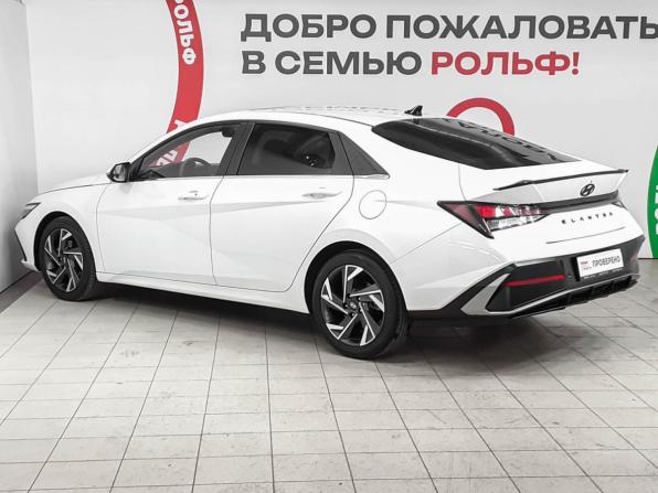 Hyundai Elantra VII (CN7) Рестайлинг с пробегом 2023 года, цена 2 040 000 рублей, 27000 км, седан, Автокод Объявления