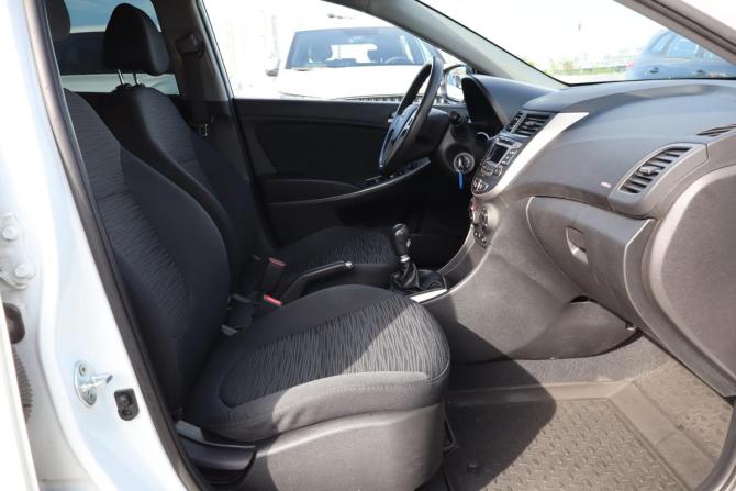 Hyundai Solaris I Рестайлинг с пробегом 2015 года, цена 699 000 рублей, 128000 км, седан, Автокод Объявления