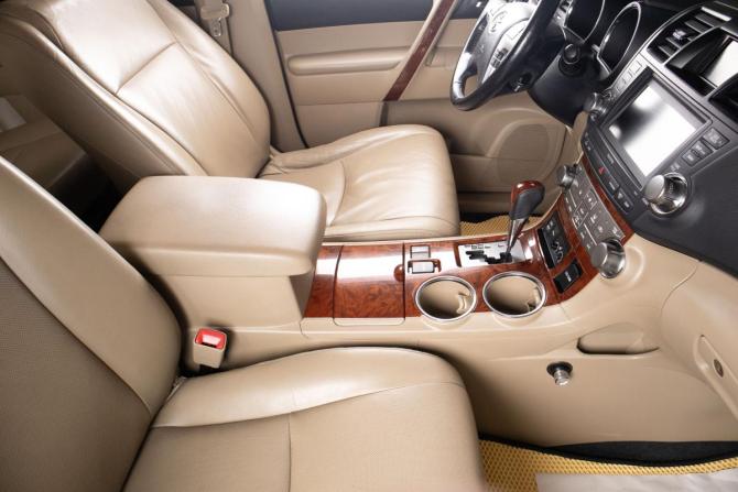 Toyota Highlander II (XU40) Рестайлинг с пробегом 2013 года, цена 2 749 000 рублей, 176761 км, внедорожник, Автокод Объявления