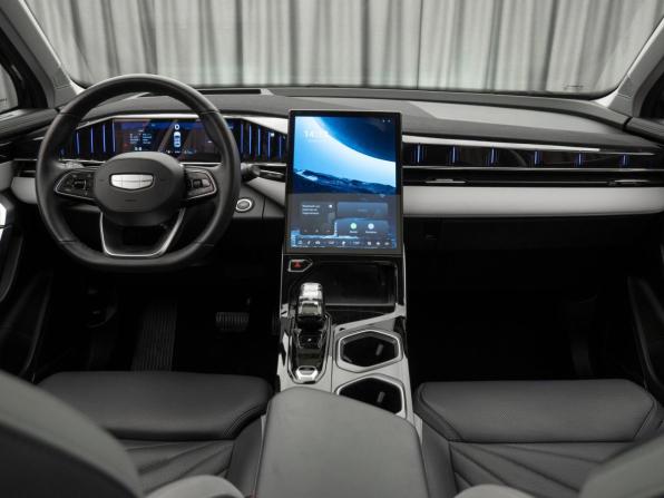 Geely Atlas II с пробегом 2024 года, цена 3 050 000 рублей, 40832 км, внедорожник, Автокод Объявления