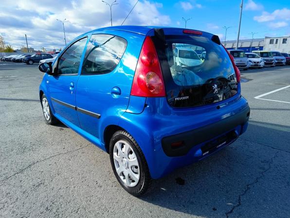 Peugeot 107 I с пробегом 2009 года, цена 499 000 рублей, 156603 км, хэтчбек, Автокод Объявления