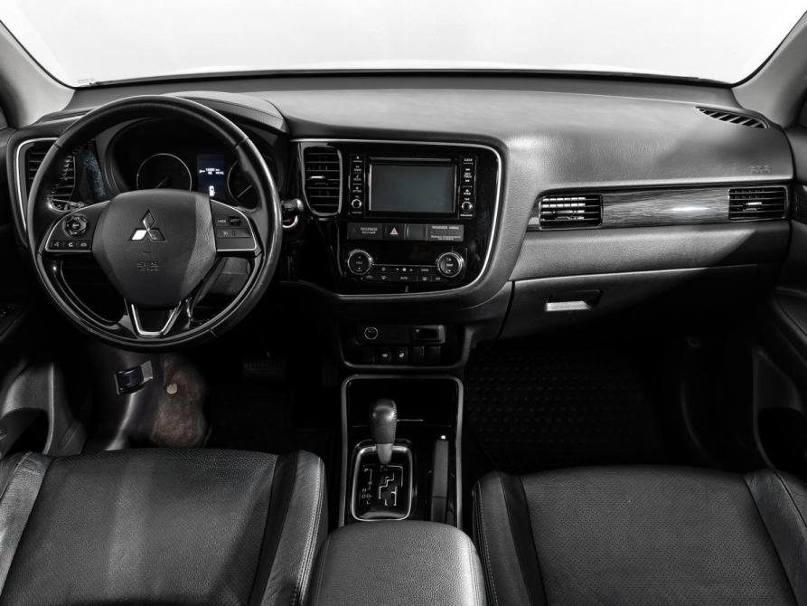 Mitsubishi Outlander III Рестайлинг 2 Санкт-Петербург  - изображение 15