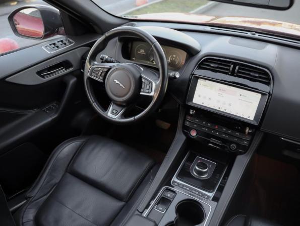 Jaguar F-Pace I с пробегом 2016 года, цена 1 999 000 рублей, 140941 км, внедорожник, Автокод Объявления