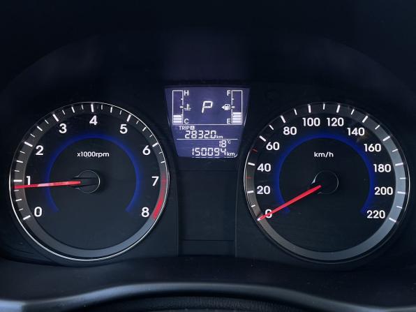 Hyundai Solaris I Рестайлинг с пробегом 2014 года, цена 999 000 рублей, 150074 км, хэтчбек, Автокод Объявления