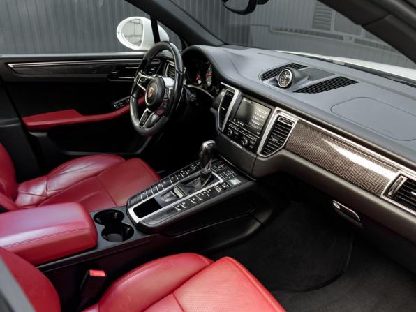 Porsche Macan I с пробегом 2015 года, цена 3 100 000 рублей, 151707 км, внедорожник, Автокод Объявления
