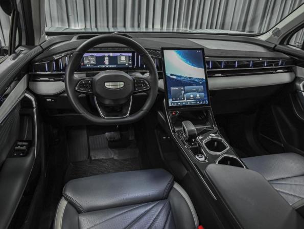 Geely Atlas II с пробегом 2024 года, цена 2 724 000 рублей, 19903 км, внедорожник, Автокод Объявления