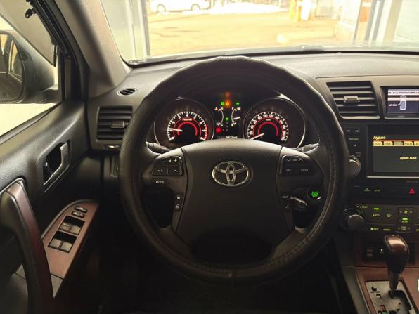Toyota Highlander II (XU40) Рестайлинг с пробегом 2012 года, цена 1 628 300 рублей, 287238 км, внедорожник, Автокод Объявления
