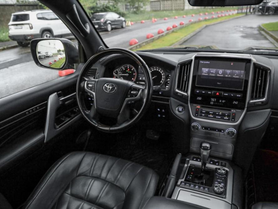 Toyota Land Cruiser 200 Series Рестайлинг 2 Санкт-Петербург  - изображение 12