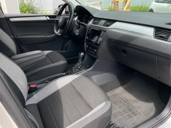 Skoda Rapid I Рестайлинг с пробегом 2019 года, цена 1 490 000 рублей, 79700 км, лифтбек, Автокод Объявления