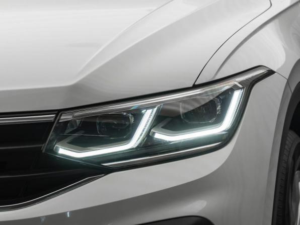 Volkswagen Tiguan II Рестайлинг с пробегом 2021 года, цена 3 550 000 рублей, 37816 км, внедорожник, Автокод Объявления