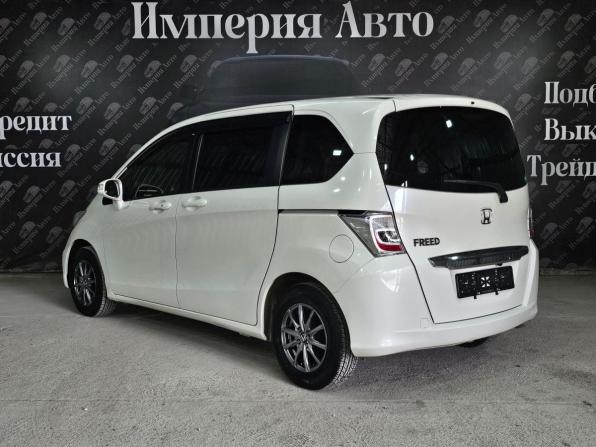 Honda Freed I Рестайлинг с пробегом 2012 года, цена 1 240 000 рублей, 153700 км, компактвэн, Автокод Объявления