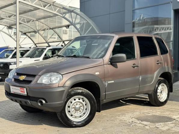 Chevrolet Niva I Рестайлинг с пробегом 2017 года, цена 620 000 рублей, 100000 км, внедорожник, Автокод Объявления