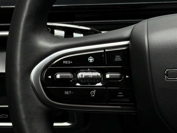 Omoda C5 I с пробегом 2023 года, цена 2 099 000 рублей, 53755 км, внедорожник, Автокод Объявления