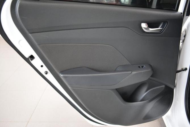 Hyundai Solaris II Рестайлинг с пробегом 2021 года, цена 1 649 000 рублей, 75000 км, седан, Автокод Объявления