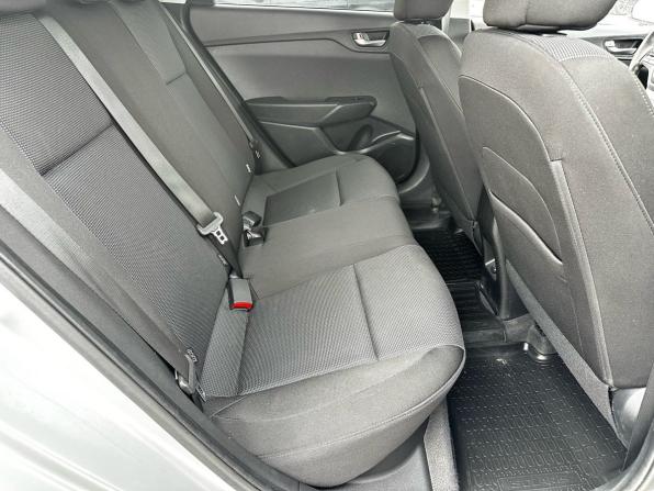 Hyundai Solaris II Рестайлинг с пробегом 2021 года, цена 1 350 000 рублей, 108350 км, седан, Автокод Объявления