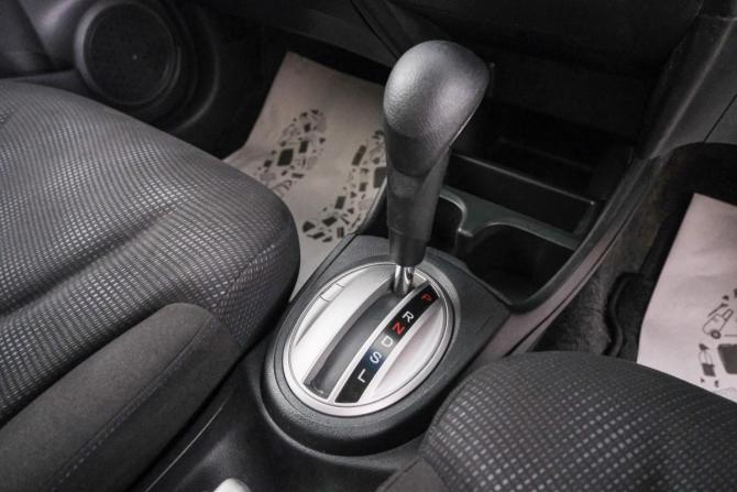 Honda Fit II с пробегом 2013 года, цена 899 000 рублей, 93000 км, хэтчбек, Автокод Объявления