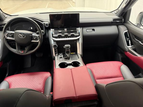 Toyota Land Cruiser 300 Series с пробегом 2023 года, цена 12 850 000 рублей, 38435 км, внедорожник, Автокод Объявления