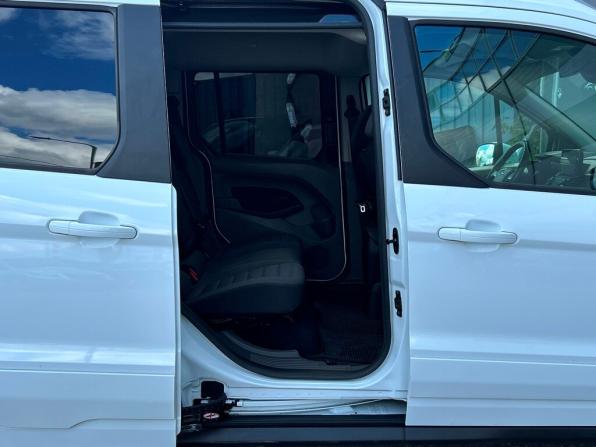 Ford Tourneo Connect II Рестайлинг с пробегом 2019 года, цена 1 584 800 рублей, 181023 км, минивэн, Автокод Объявления