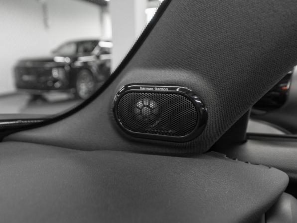 Mini Hatch III (F55/F56) Рестайлинг 2 с пробегом 2022 года, цена 3 860 000 рублей, 17160 км, хэтчбек, Автокод Объявления