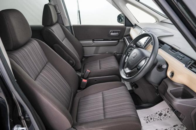 Honda Freed II с пробегом 2017 года, цена 1 499 000 рублей, 71000 км, компактвэн, Автокод Объявления