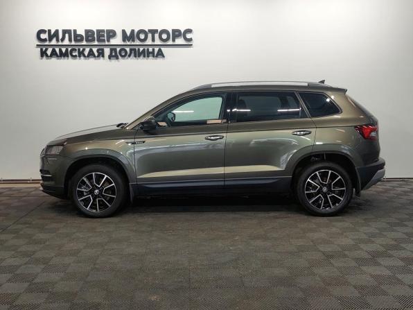 Skoda Karoq I с пробегом 2020 года, цена 2 355 000 рублей, 66800 км, внедорожник, Автокод Объявления