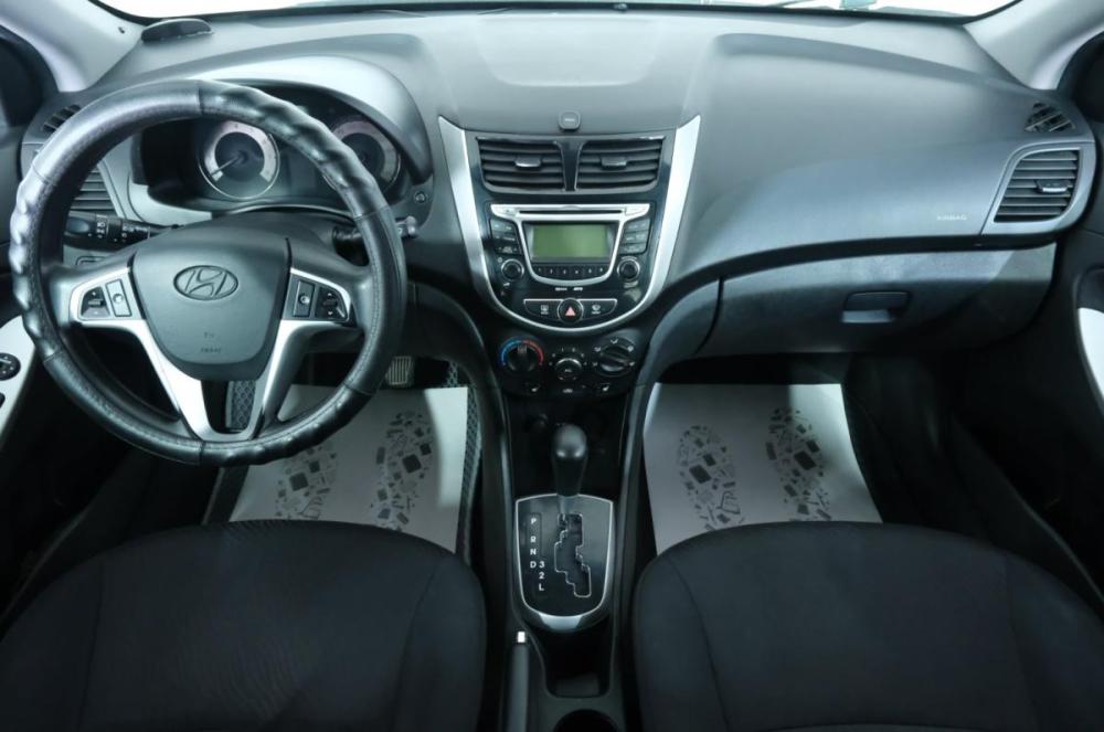 Hyundai Solaris I Омск  - изображение 13