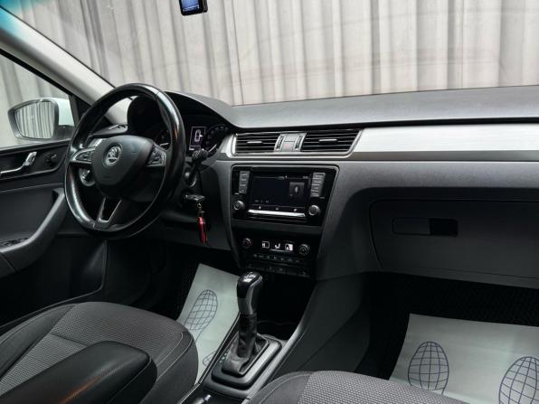 Skoda Rapid I с пробегом 2015 года, цена 1 199 000 рублей, 174696 км, лифтбек, Автокод Объявления