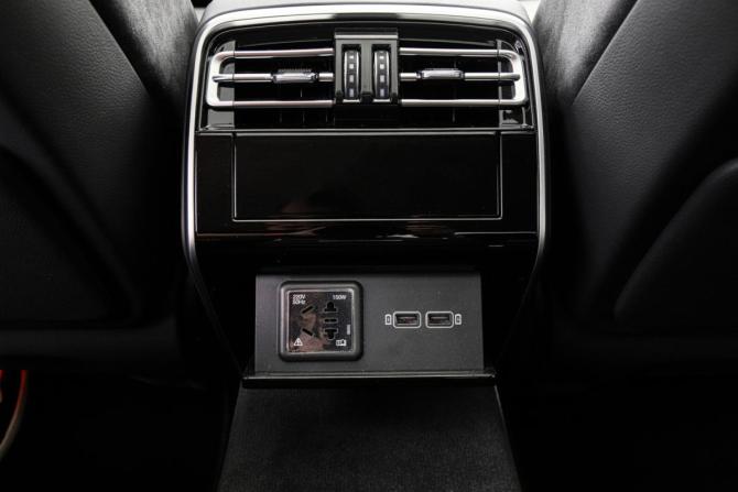 Hongqi H9 I с пробегом 2023 года, цена 4 499 000 рублей, 2800 км, седан, Автокод Объявления